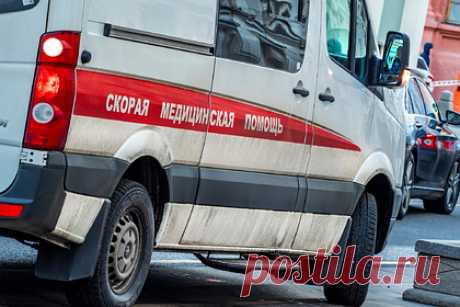 В Москве мужчину придавило упавшей стеной в туалете. На юго-востоке Москвы на рабочего из Таджикистана обрушилась стена в туалете. Молодого человека придавило с ног до головы. Скорую помощь вызвали прохожие, которые с улицы услышали крики. Мастера должны были снести стену между ванной и санузлом, а взамен возвести новую из кирпичей.
