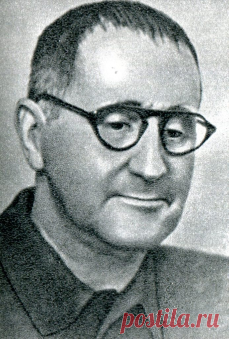 125 лет Бертольту Брехту — NashTeatr.com