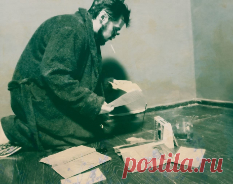 Винтажная фотография,
Гражданин кадет и старые письма.