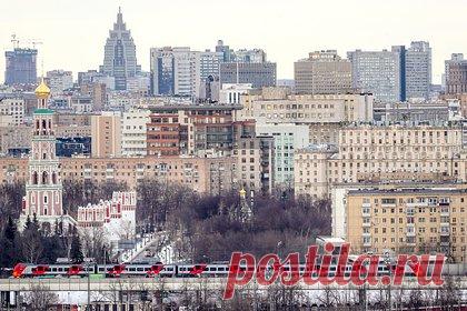 Назван срок схода снега в Москве. Научный руководитель Гидрометцентра России Роман Вильфанд заявил, что из-за аномально теплой погоды и обильных осадков, которые будут продолжаться все выходные, есть вероятность того, что снег в Москве и области сойдет не к середине первой декады апреля, а уже к понедельнику 27 марта.