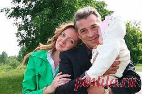 Один из самых любимых актеров нашего кино ,Николай Добрынин. А Вам он нравится?