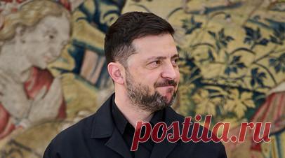 Песков: Зеленский допустил много политических ошибок. Владимир Зеленский допустил много политических ошибок. К примеру, он позволил западным политикам контролировать внутренние структуры Украины. Читать далее