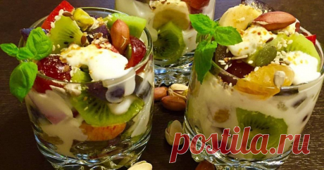 Фруктовый салат Автор рецепта Лариса Новак Классный рецепт - Фруктовый салат! Отличный десерт из фруктов, йогурта и орехов, так не хватает нашему организму! Предлагаю классический рецепт.