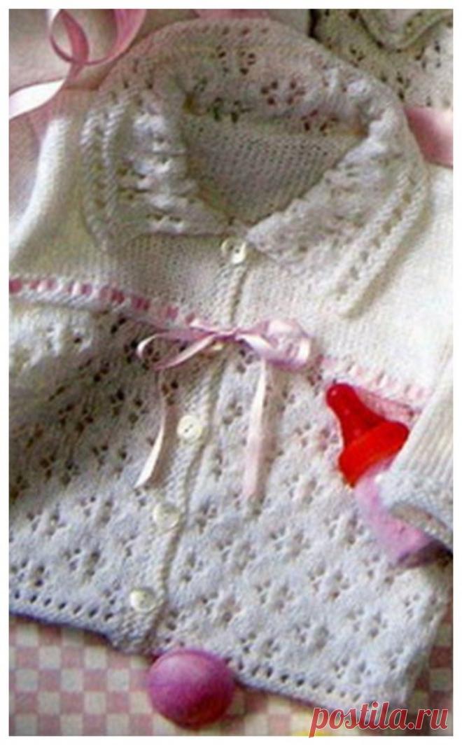 Вязаные кофточки для новорожденных. Детские вязаные кофточки для новорожденных. Вязаные кофточки для малышек. Кофточка спицами девочке 3 месяца. Кофточка для малыша.