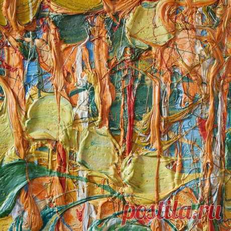 Масло, холст 120 см 100 см Пейзаж ”Сосны. Время и бытие” я писала на пленэре. Я решала задачу: передать движение на картине крупными энергичными мазками, запечатлеть в своей манере дух леса, золотые сосны, качающиеся на ветру. В тот день я была околдована соснами. В таком месте невольно задумываешься о жизни и о времени. Екатерина Лебедева художник