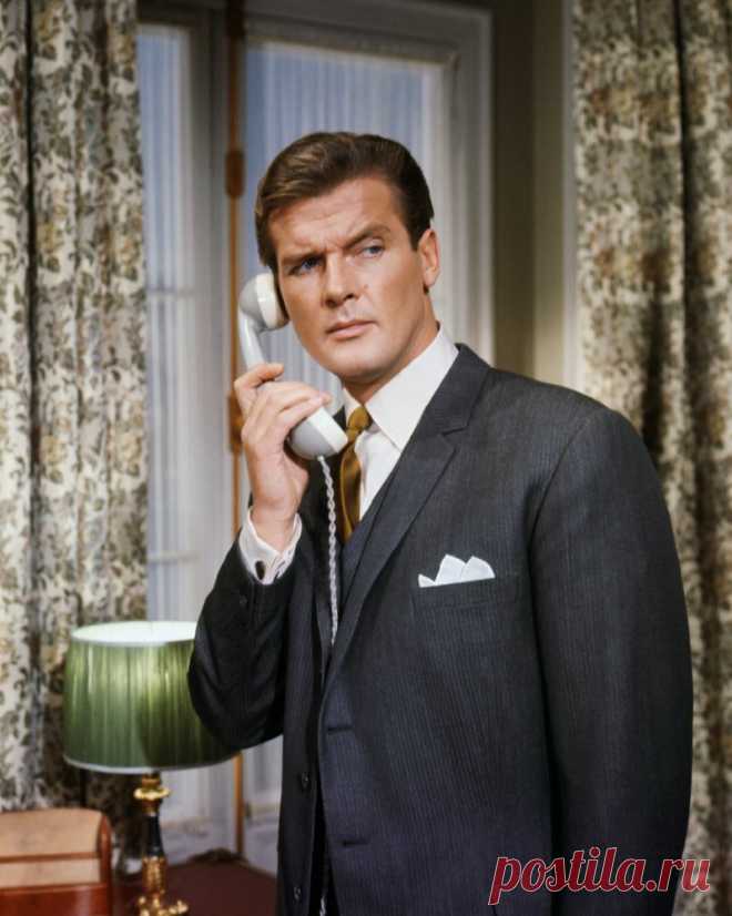 Роджер Мур (Roger Moore)
- 14 октября, 1927 • 23 мая 2017
