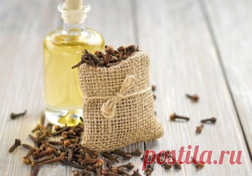 Чем полезна гвоздика для организма 
Дерево семейства миртовых, Caryophyllus aromaticus имеет бутоны, которые собирают нераскрывшимися, эти растения растут в Индонезии. Бутоны этого заморского дерева, это гвоздика, которую часто добавля…