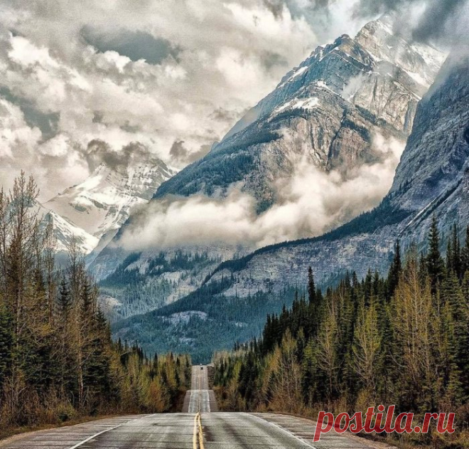 Дорога по которой можно ехать вечно

Icefields Parkway, Alberta, Canada