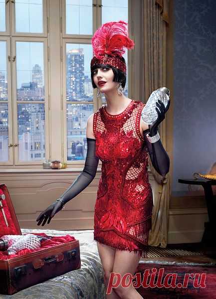 Lady in red: Ева Грин для знаменитого календаря / Surfingbird знает всё, что ты любишь