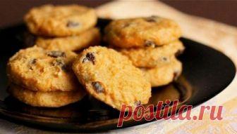 Печенье из творога, бананов и яблок! - У нас так Эта выпечка сделана из полезных ингредиентов и хотя в 1 штуке 50 ккал, можно без вреда для фигуры порадовать себя чаем с печеньем на завтрак. Мягкое, с привкусом...