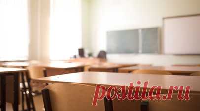 В Приморье проверяют данные о заклеивании учителем в школе рта ученику скотчем. Прокуратура Приморского края начала проверку после публикации в сети видео, на котором учительница одной из школ города Артёма заклеила скотчем рот ученику, а другого стукнула стулом. Читать далее