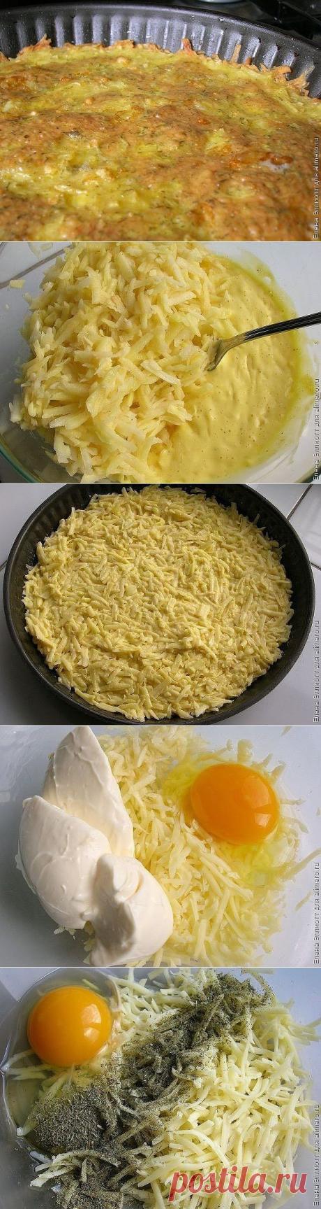 Запеканка из тертого картофеля с сыром и чесноком