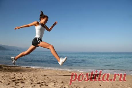 Из этой статьи вы узнаете, как проводить тщательную разминку перед бегом и приятную заминку после него, как преодолеть себя, несмотря на жару, и почему тренироваться лучше вместе