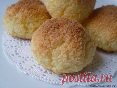 Самое вкусное печенье "кокосанка" без муки! Хрустящая корочка и нежность внутри! - Ваши любимые рецепты - медиаплатформа МирТесен Для любителей кокосов это печенье чуть ли не самое вкусное. Покупая его в магазине, всегда озадачивалась рецептурой. Как страстный любитель «Кокосанки» заявляю, что эта очень похожа на магазинную, только, конечно же, вкуснее... Этот рецепт отличается тем, что кроме коксовой стружки, сахара и яйца