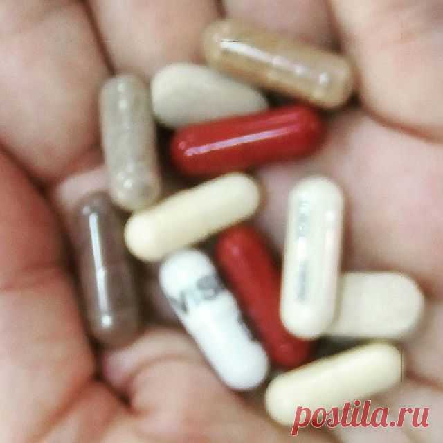 13 лет я принимаю эти чудо #витаминки #Бады #Vision иногда в большем количестве иногда в меньшем. И так каждый божий день! А как же иначе, ведь экология не становится лучше, питание тоже, а как еще поддержать свое здоровье, энергию в течении всего дня счастья, тонус в мышцах, активность мозга конечность остановить старение, ведь не секрет все мы хотим этого.  #Антиокс -молодильное яблочко и ежедневная защита, #Пакс - мир и спокойствие в душе, #Детокс -очищение организма, и...