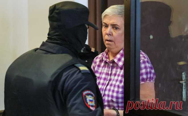 Для педиатра Надежды Буяновой запросили 6 лет по делу о фейках про армию. Педиатра обвиняют в фейках об армии, в окончательное обвинение добавили мотив расовой, национальной или политической ненависти. Буянова вину не признает и считает, что ее оговорили