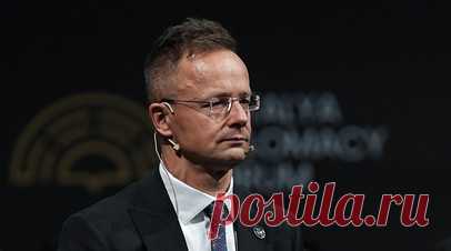 Сийярто заявил, что Венгрия отвергает угрозы Украины по поводу «Дружбы». Будапешт отвергает угрозы Киева и расценивает удары Вооружённых сил Украины по инфраструктуре нефтепровода «Дружба» как нападение на свой суверенитет. Об этом заявил министр иностранных дел и внешнеэкономических связей Венгрии Петер Сийярто. Читать далее