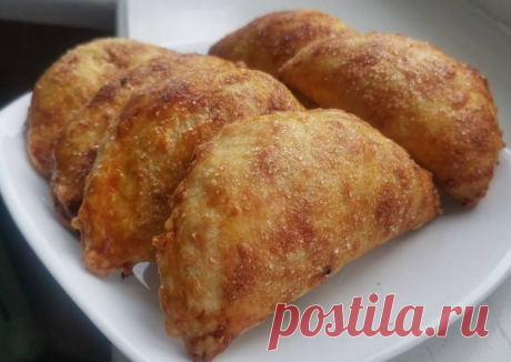 Сырные пирожки с пряной яблочной начинкой