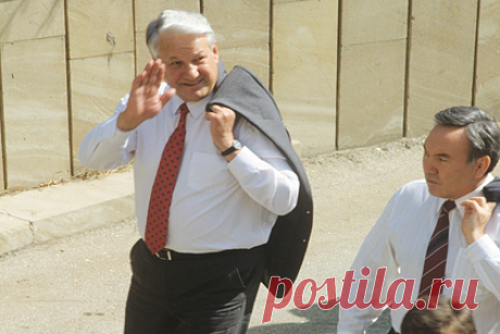 Глеб Павловский назвал Ельцина сторонником идеи сохранения СССР. Президент РСФСР Борис Ельцин был сторонником идеи сохранения Советского Союза примерно до последней недели ноября 1991 года, рассказал в интервью «Ленте.ру» политтехнолог Глеб Павловский. Реализации возможности сохранить страну при этом не хотели многие представители номенклатуры, в том числе в окружении Ельцина.