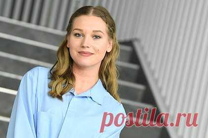 Кристина Асмус рассказала о жестокой травле после выхода фильма «Текст». Российская актриса Кристина Асмус рассказала, что подверглась жестокой травле после выхода фильма «Текст». «Это был сумасшедший скандал, разговоры о котором продолжаются до сих пор. А все потому, что, по мнению моралистов, я совершила преступление против человечества — я сыграла в кино», — отметила артистка.