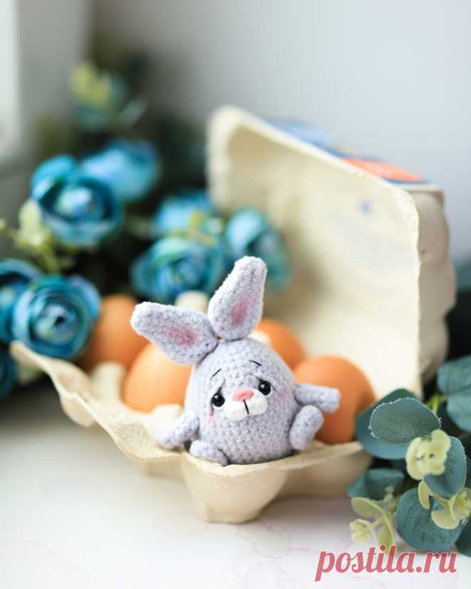 PDF Зайка-Яйцо крючком. FREE crochet pattern; Аmigurumi toy patterns. Амигуруми схемы и описания на русском. Вязаные игрушки и поделки своими руками #amimore - маленький зайка к Пасхе, заяц в форме яйца, зайчик из обычной пряжи, кролик, зайчонок, крольчонок.