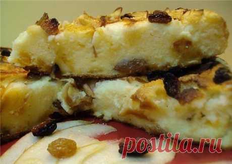 Творожный манник с изюмом и курагой.
