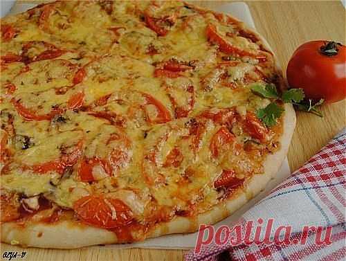 Пицца с курицей и грибами
