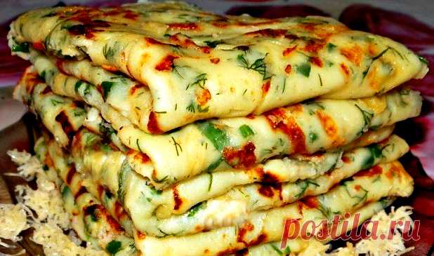 Сырные блины для вкусного завтрака на каждый день Сырные блины – это один из самых простых и в то же время популярных рецептов среди всех любителей данного блюда. Очень вкусны в горячем виде.