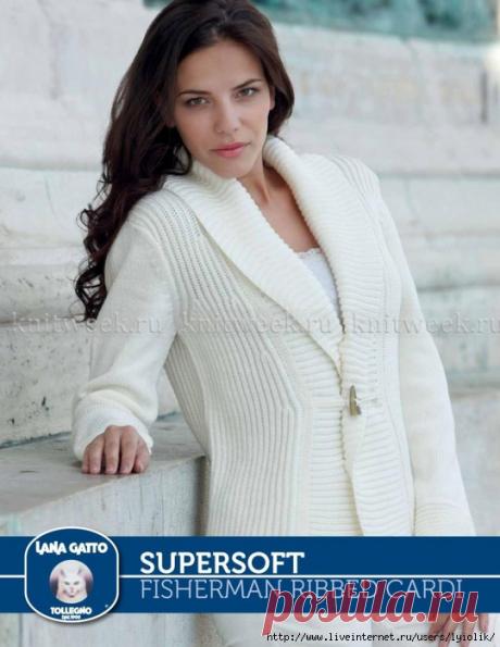 Жакет пышной резинкой с шалевым воротником