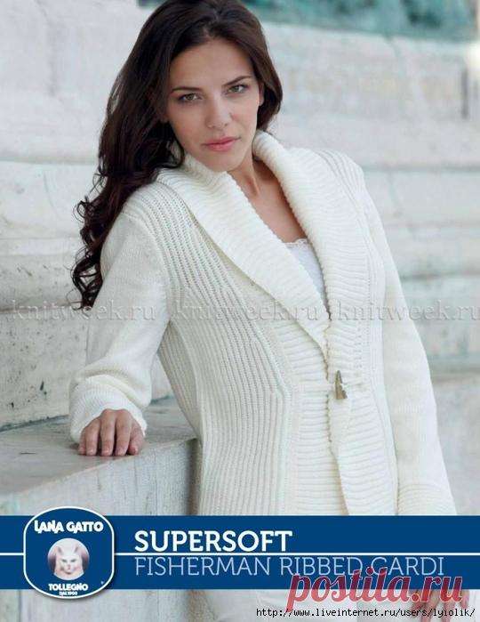 Жакет пышной резинкой с шалевым воротником