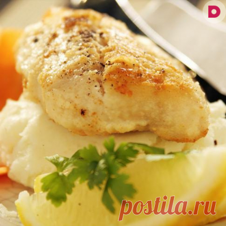 Макрурус – это рыба, относящаяся к трескообразному семейству. Обладает интересным змееобразным телом и большой головой. Встретить такую можно только в северной части Тихого океана. Рыба эта достаточно большая – около  2 м в длину и до 30кг весом. В магазинах встретить такую можно нечасто. Но несмотря на это, есть огромное количество рецептов оригинальных блюд, какие можно сделать из этой рыбы.