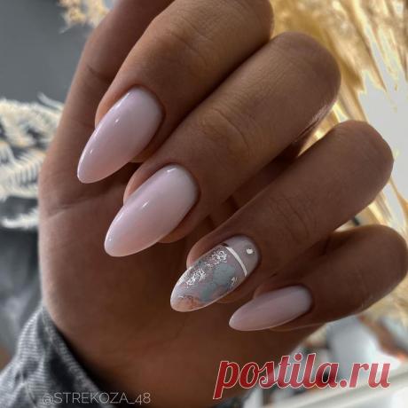 Нежный маникюр осень 2021: романтичные и легкие варианты (+28 фото)