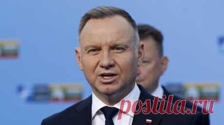 Дуда: НАТО разместит склады с оружием в Польше для быстрой переброски войск. Польский президент Анджей Дуда заявил, что блок НАТО принял решение о размещении складов с вооружением в Польше, чтобы обеспечить быструю переброску войск. Читать далее