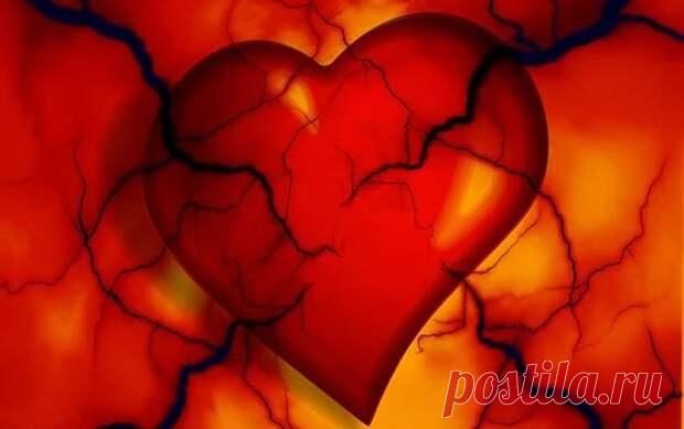 13 звоночков, что ваше сердце перестало работать правильно - ПолонСил.ру - социальная сеть здоровья - медиаплатформа МирТесен Один из самых больших показателей, что сердце перестало нормально работать – это, если вы чувствуете, что что-то не так. Но только вот не всегда это на самом деле это сразу заметно. 1. Ваше сердце пропускает удар или появляются дополнительные удары –электрическая система сердца обычно срабатывает