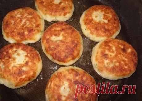 Котлеты из картофеля, сыра и укропа с грибами + соус