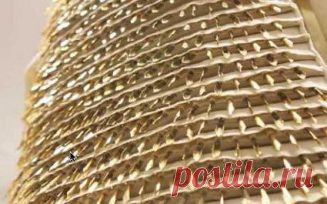 Платье из перьевых ручек