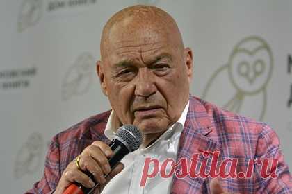 Познер оценил деятельность Горбачева. Телеведущий Владимир Познер отреагировал на смерть бывшего лидера СССР Михаила Горбачева, о чем стало известно ранее. «Михаил Сергеевич Горбачев изменил мир», — высказался Познер. Телеведущий напомнил, что экс-лидер СССР добился конца холодной войны, а также ввел политику перестройки и гласности.