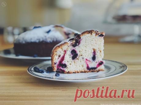 Кекс из сухого киселя. Незаслуженно забытый рецепт из СССР | Десертный Бунбич |  мука 140 гр, ==яйца 3 шт,== сливочное масло 158 гр, ==сухой кисель 220 гр (одна пачка), ==разрыхлитель 6 гр (~1,5 чайных ложки), ==ягоды жимолости или другие (опционально) 100 гр