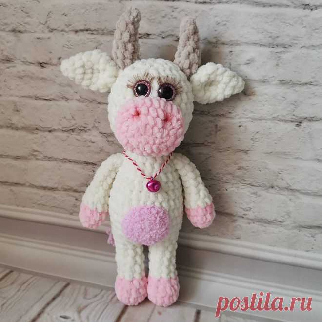 PDF Бычок Гаврюша крючком. FREE crochet pattern; Аmigurumi animal patterns. Амигуруми схемы и описания на русском. Вязаные игрушки и поделки своими руками #amimore - корова, коровка, телёнок, плюшевый бык, бычок из плюшевой пряжи.