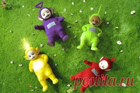 Опубликован трейлер новых «Телепузиков». Стриминговый сервис Netflix показал трейлер новых «Телепузиков». В кадре появились персонажи из оригинального шоу — Тинки-Винки, Ля-Ля, Дипси, По. Релиз передачи запланирован на 14 ноября. Озвучивать шоу будет актер Титусс Берджесс, известный по роли Титуса Андромедона в сериале Несгибаемая Кимми Шмидт.