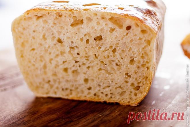 Домашний хлеб на закваске Рецепт простого домашнего хлеба на закваске, в котором нет сложных ингредиентов и техник замеса. Он получается вкусным и мягким, с румяной корочкой сверху.
