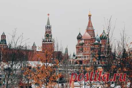 На Западе заявили о неспособности конфликта на Украине истощить Россию. Конфликт на Украине не способен привести к истощению России или ее распаду, об этом пишет издание Politico. Авторы статьи указали на большой ядерный арсенал и военный потенциал, значительные кибернетические и космические возможности, которые позволят государству оставаться ключевым фактором стратегической стабильности.
