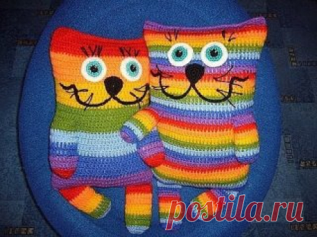Забавные подушечки-котики