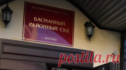 Замглавы МВД Дагестана обвинили в получении взяток и превышении полномочий. Следствие предъявило обвинения заместителю главы МВД Дагестана Руфату Исмаилову и его подчинённому Далгату Абдулгапурову в получении взяток и превышении должностных полномочий. Читать далее