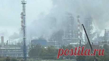 На Омском нефтеперерабатывающем заводе произошел пожар. На Омском нефтеперерабатывающем заводе (НПЗ) произошло возгорание технологического оборудования. Об этом сообщает ТАСС со ссылкой на пресс-службу предприятия. Отмечается, что ситуация на предприятии находится под контролем. Завод ...