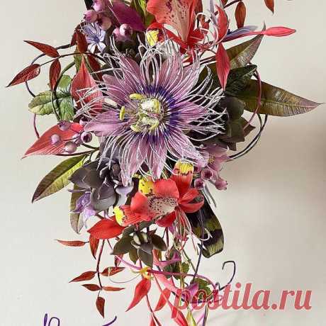 I’ve combined the Passionflower and berries from my FB Live Online class with the flowers of the Exotic Amhertsia and also with the succulents from my CI online demonstration into a bright and colourful exotic bouquet ♥️💜💫🌿The footage for the Passionflower and the Amhertsia has been saved for you to watch and rewatch at your own leisure. If you would like to sign up for these demonstrations they are £30 each via PayPal or bank transfer - please message or email me - nas...