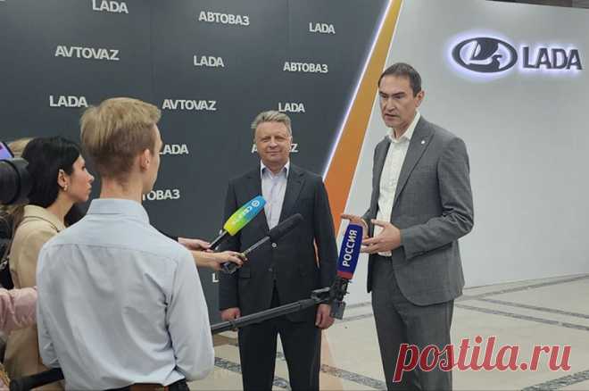 Не только финансы. Сбер готов интегрировать сервисы в мультимедию Lada. Свои сервисы и сервисы компаний-партнёров в мультимедийную систему автомобилей Lada готов интегрировать Сбер. Это значит, что они будут работать с использованием искусственного интеллекта.