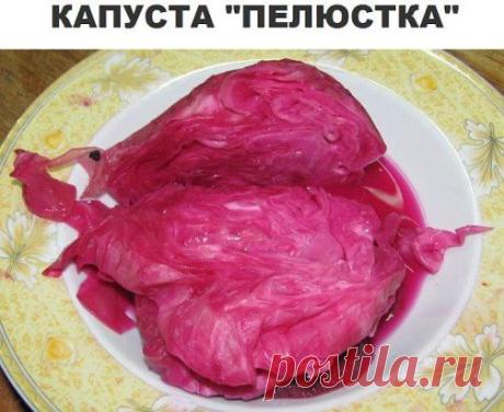 Ингредиенты: 1,2 кг капусты (1 средний кочан капусты); 200 г свеклы; 100 г моркови; 5 зубчиков чеснока; 5-6 ст.л. растительного масла. Маринад: 1 литр воды; 200 мл уксуса 9%; 1⁄2 стакана сахара; 2 ст.л. соли.