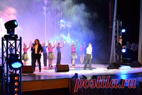 Опять поем.