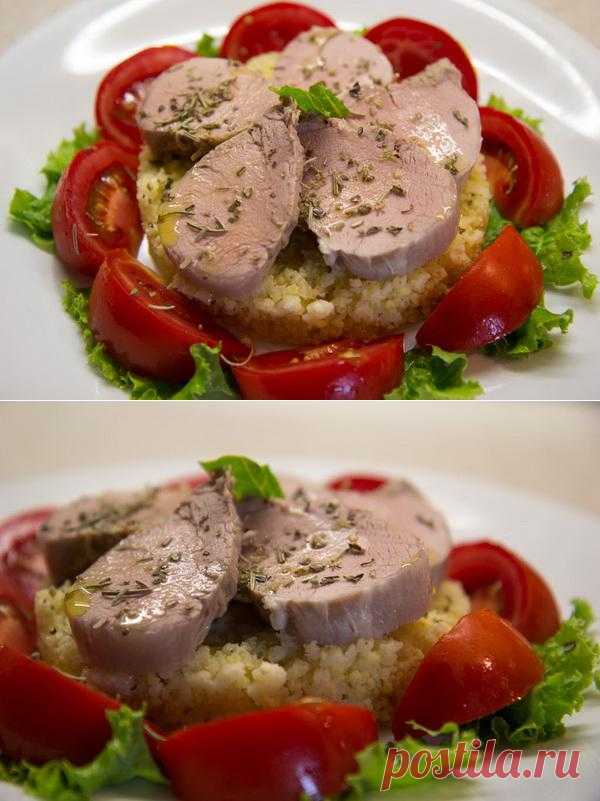 Мясные блюда: Медальоны из вырезки на подушке из пшенки